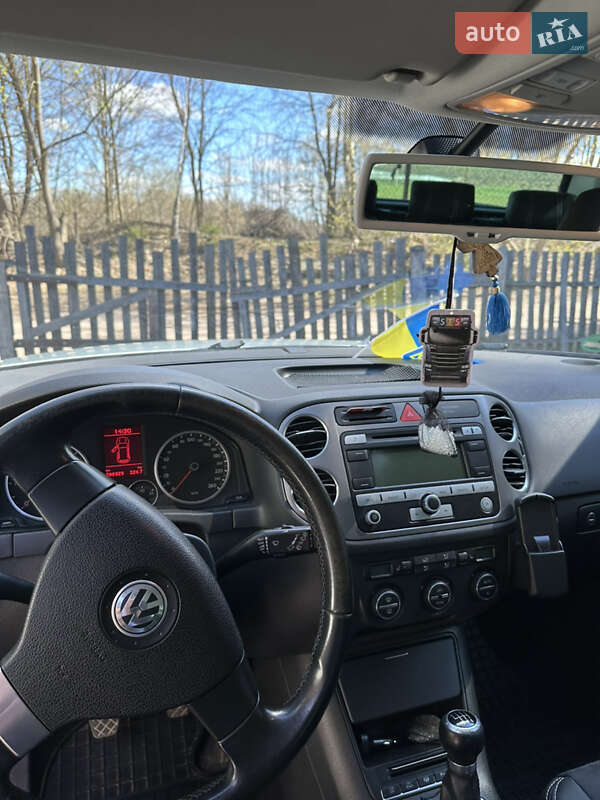 Внедорожник / Кроссовер Volkswagen Tiguan 2008 в Овруче