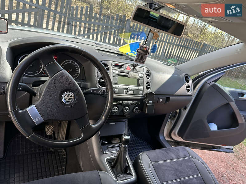 Внедорожник / Кроссовер Volkswagen Tiguan 2008 в Овруче