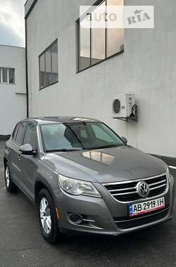 Позашляховик / Кросовер Volkswagen Tiguan 2011 в Києві