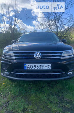 Внедорожник / Кроссовер Volkswagen Tiguan 2020 в Сваляве