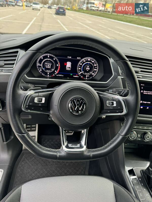 Внедорожник / Кроссовер Volkswagen Tiguan 2017 в Каменском