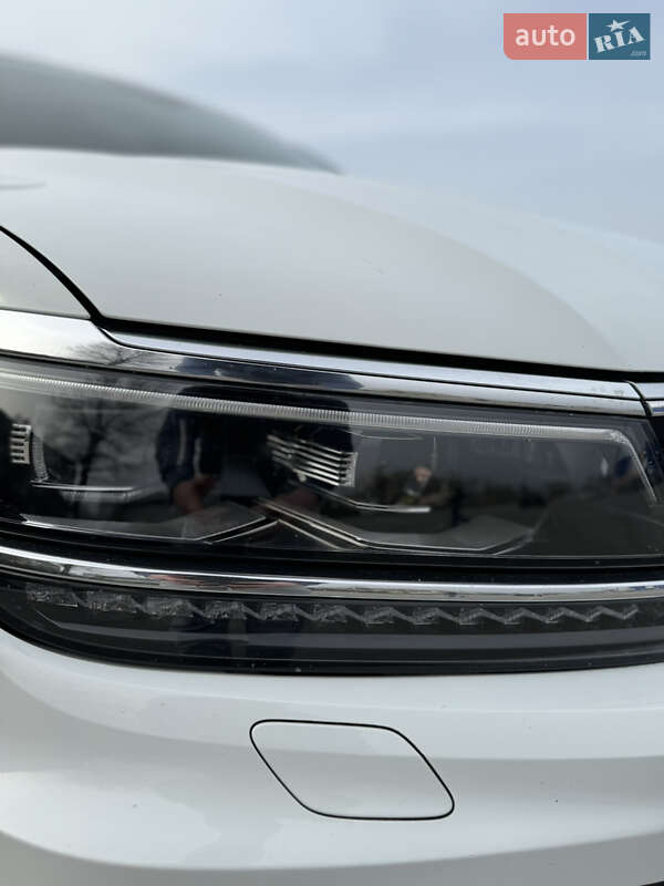 Внедорожник / Кроссовер Volkswagen Tiguan 2017 в Каменском