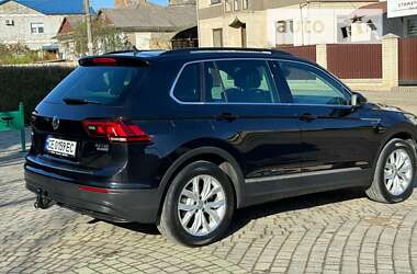 Внедорожник / Кроссовер Volkswagen Tiguan 2016 в 