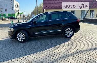 Внедорожник / Кроссовер Volkswagen Tiguan 2016 в Черновцах