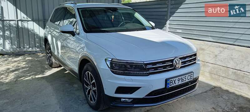 Позашляховик / Кросовер Volkswagen Tiguan 2017 в Кам'янець-Подільському