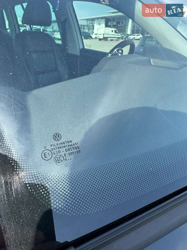 Внедорожник / Кроссовер Volkswagen Tiguan 2011 в Львове