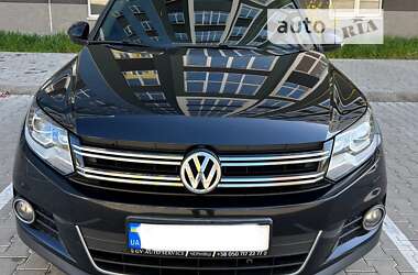 Внедорожник / Кроссовер Volkswagen Tiguan 2012 в Черновцах