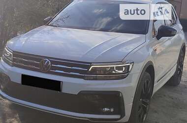 Внедорожник / Кроссовер Volkswagen Tiguan 2021 в Запорожье