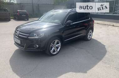 Позашляховик / Кросовер Volkswagen Tiguan 2016 в Дніпрі