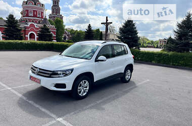 Позашляховик / Кросовер Volkswagen Tiguan 2017 в Кам'янському