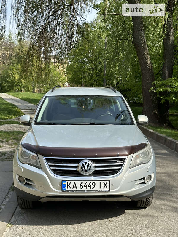 Внедорожник / Кроссовер Volkswagen Tiguan 2008 в Киеве