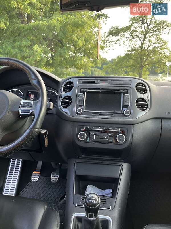 Позашляховик / Кросовер Volkswagen Tiguan 2015 в Черкасах