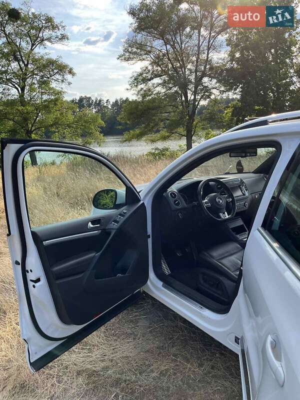 Позашляховик / Кросовер Volkswagen Tiguan 2015 в Черкасах