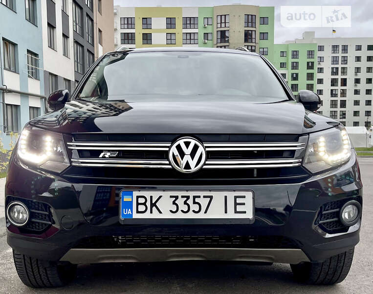 Позашляховик / Кросовер Volkswagen Tiguan 2016 в Рівному