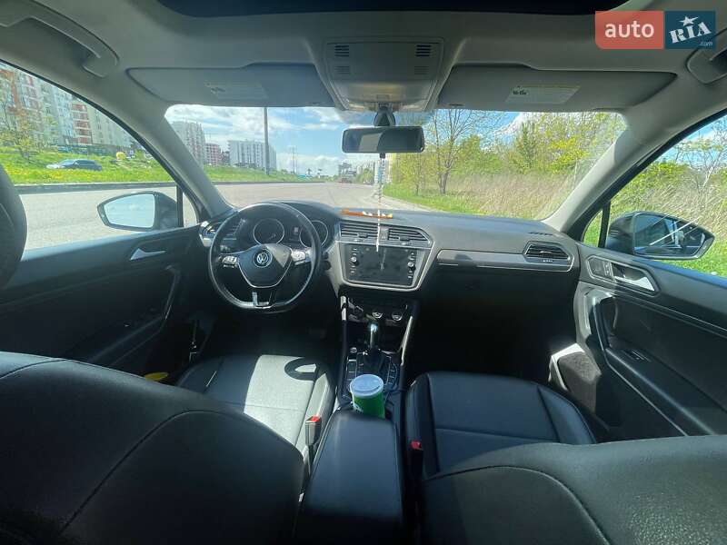 Внедорожник / Кроссовер Volkswagen Tiguan 2018 в Львове