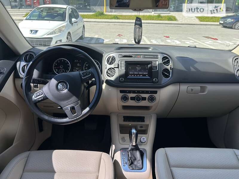 Позашляховик / Кросовер Volkswagen Tiguan 2015 в Львові