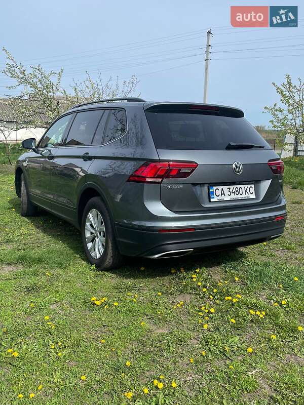 Позашляховик / Кросовер Volkswagen Tiguan 2017 в Черкасах фото 9 Позашляховик / Кросовер Volkswagen Tiguan 2017 в Черкасах