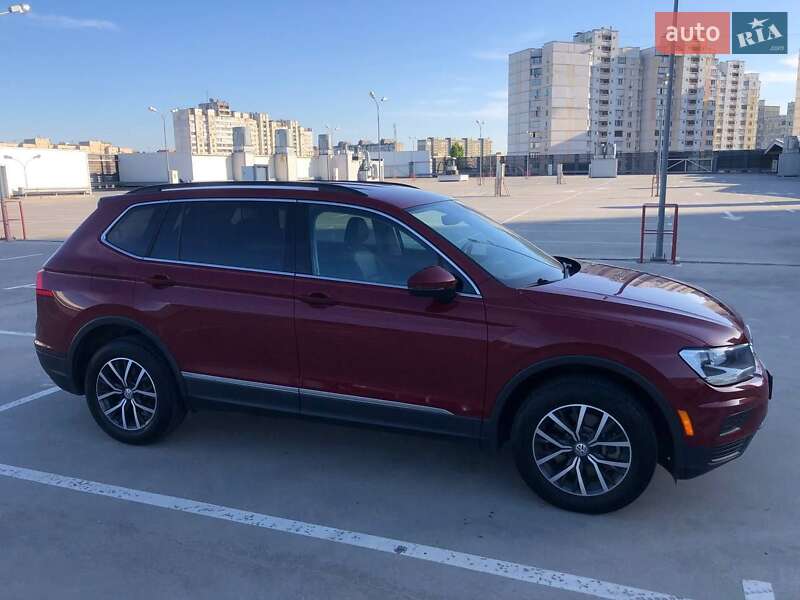 Внедорожник / Кроссовер Volkswagen Tiguan 2019 в Киеве