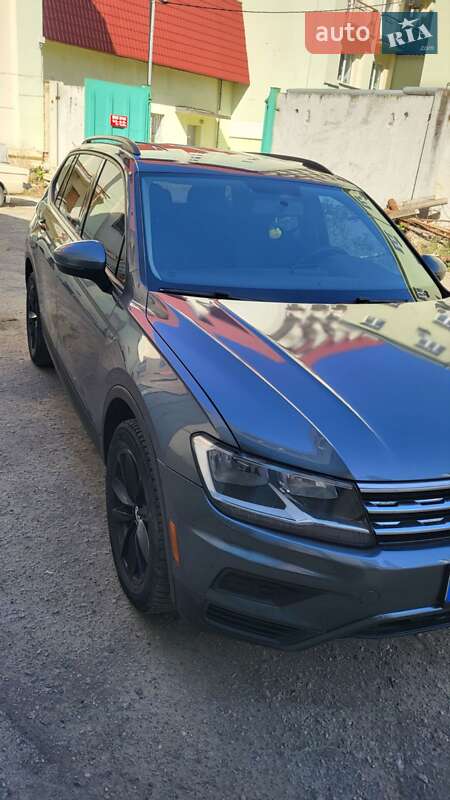 Позашляховик / Кросовер Volkswagen Tiguan 2018 в Сумах