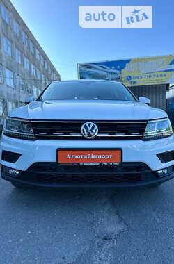 Внедорожник / Кроссовер Volkswagen Tiguan 2018 в Сумах