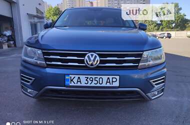 Позашляховик / Кросовер Volkswagen Tiguan 2017 в Києві