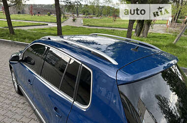 Внедорожник / Кроссовер Volkswagen Tiguan 2011 в Звягеле