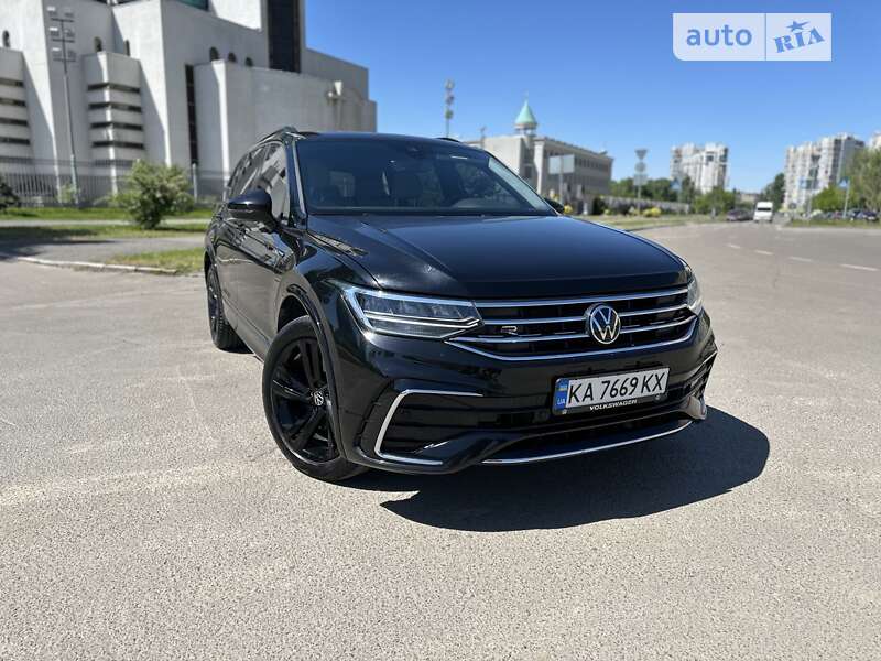 Позашляховик / Кросовер Volkswagen Tiguan 2022 в Києві