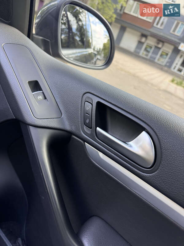 Внедорожник / Кроссовер Volkswagen Tiguan 2014 в Кривом Роге