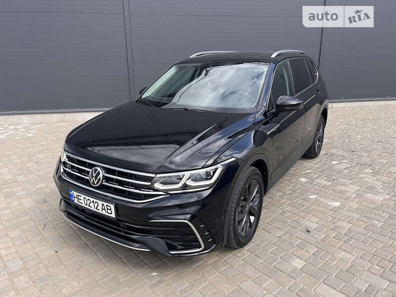 Внедорожник / Кроссовер Volkswagen Tiguan 2021 в Одессе