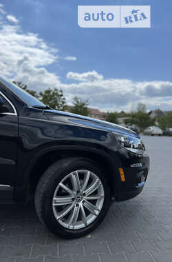 Внедорожник / Кроссовер Volkswagen Tiguan 2013 в Зборове