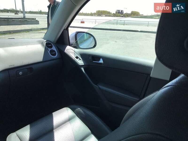 Позашляховик / Кросовер Volkswagen Tiguan 2010 в Львові фото 22 Позашляховик / Кросовер Volkswagen Tiguan 2010 в Львові