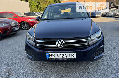 Внедорожник / Кроссовер Volkswagen Tiguan 2016 в Ровно