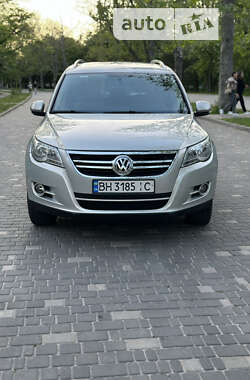 Внедорожник / Кроссовер Volkswagen Tiguan 2010 в Одессе