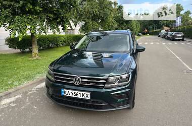 Позашляховик / Кросовер Volkswagen Tiguan 2017 в Києві