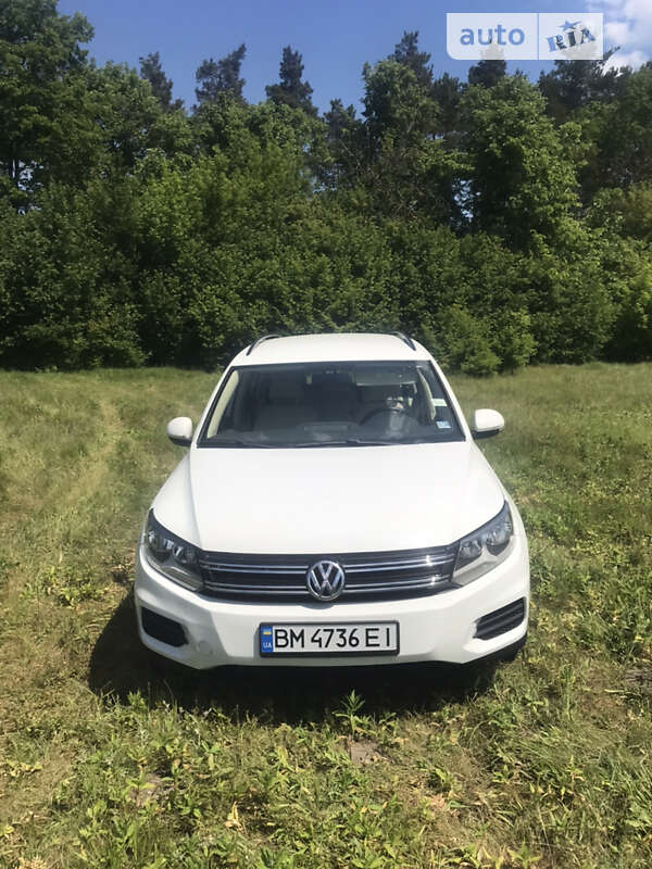 Внедорожник / Кроссовер Volkswagen Tiguan 2016 в Сумах