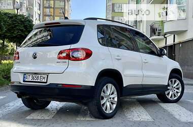 Внедорожник / Кроссовер Volkswagen Tiguan 2009 в Ивано-Франковске