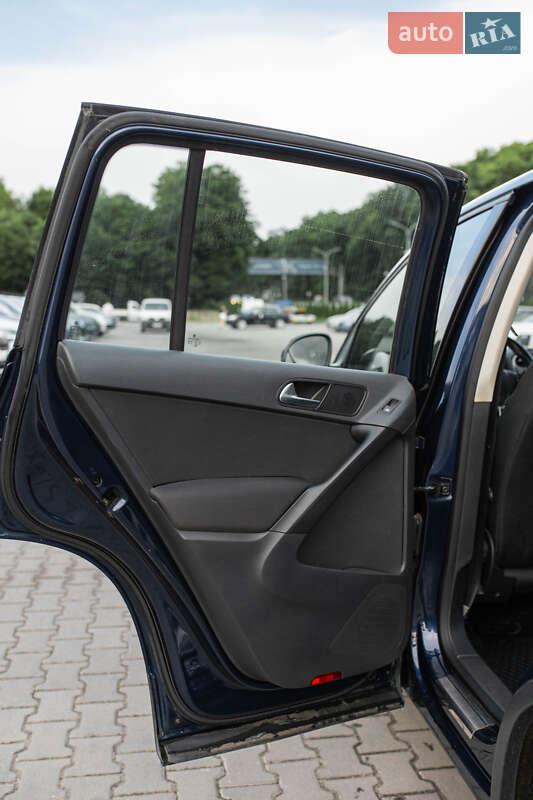Внедорожник / Кроссовер Volkswagen Tiguan 2013 в Львове