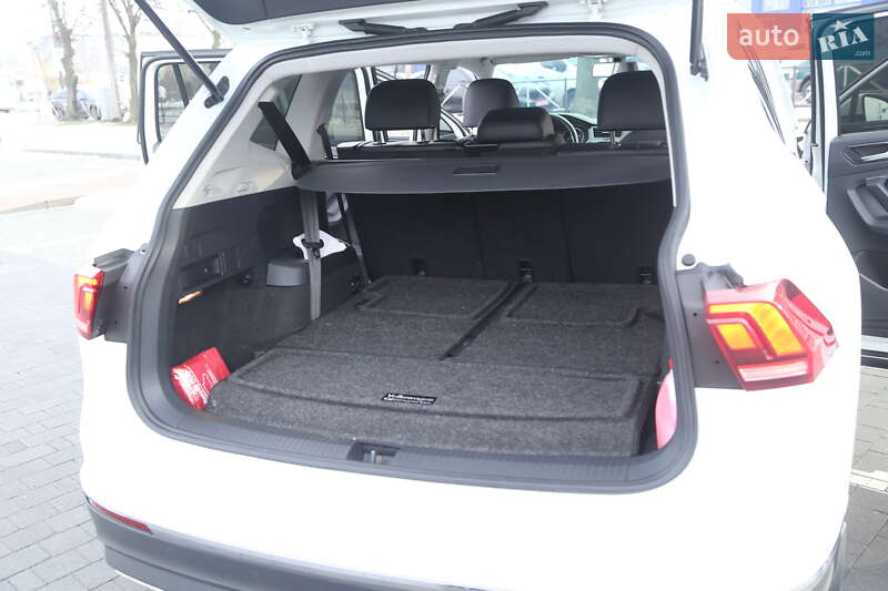 Внедорожник / Кроссовер Volkswagen Tiguan 2017 в Хмельницком фото 24 Внедорожник / Кроссовер Volkswagen Tiguan 2017 в Хмельницком