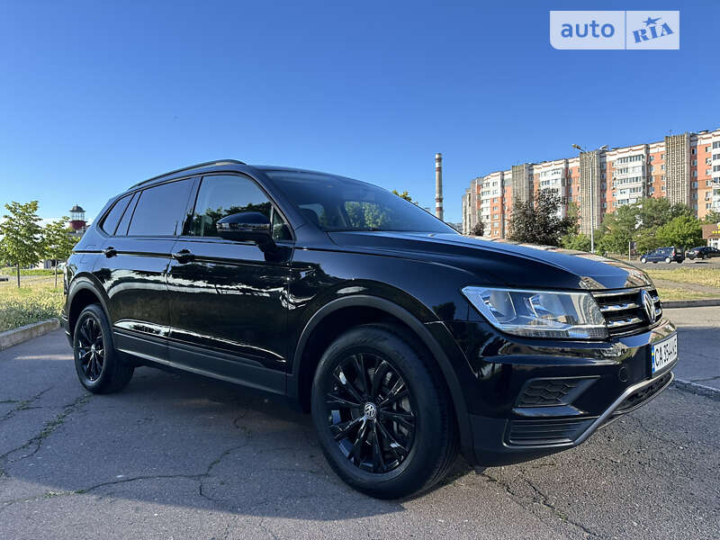 Внедорожник / Кроссовер Volkswagen Tiguan 2017 в Черкассах