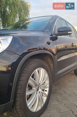 Внедорожник / Кроссовер Volkswagen Tiguan 2010 в Луцке