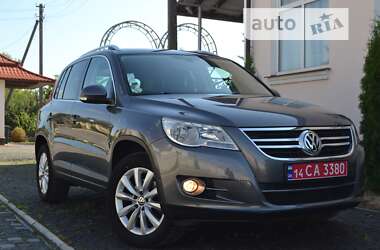 Позашляховик / Кросовер Volkswagen Tiguan 2010 в Золочеві