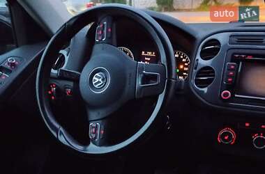 Внедорожник / Кроссовер Volkswagen Tiguan 2011 в 
