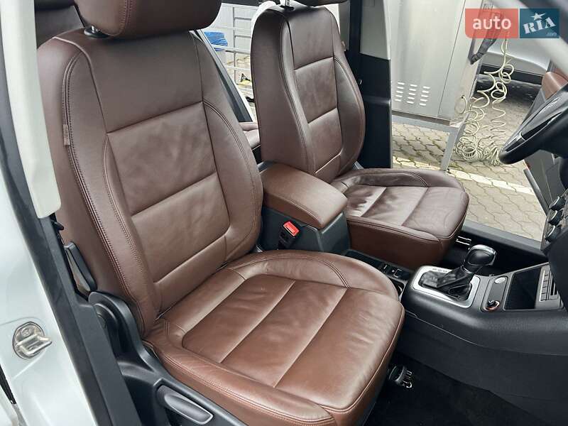 Внедорожник / Кроссовер Volkswagen Tiguan 2015 в Луцке