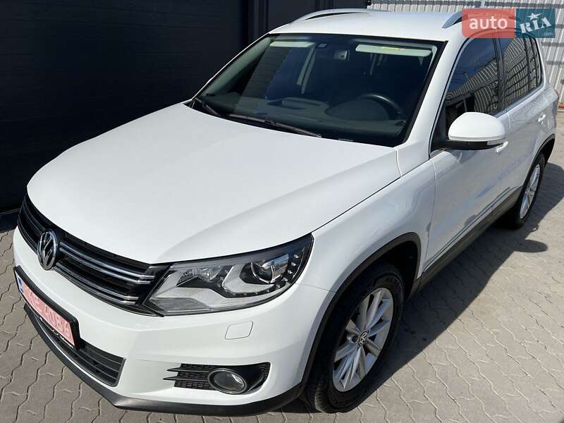 Внедорожник / Кроссовер Volkswagen Tiguan 2015 в Луцке