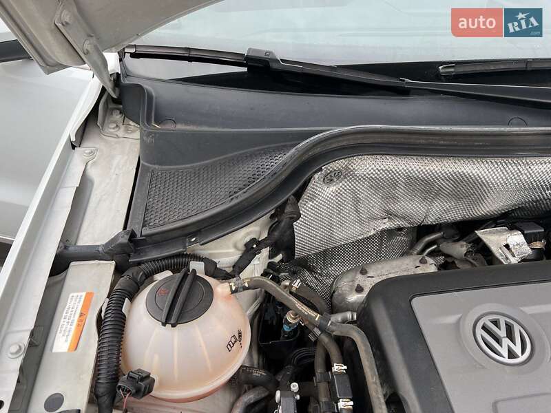 Внедорожник / Кроссовер Volkswagen Tiguan 2015 в Луцке