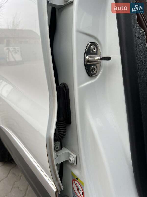 Внедорожник / Кроссовер Volkswagen Tiguan 2015 в Луцке