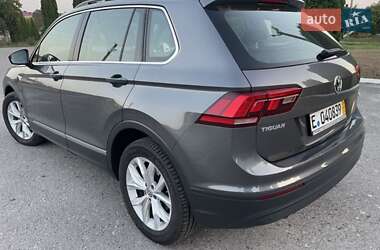 Внедорожник / Кроссовер Volkswagen Tiguan 2017 в Черновцах