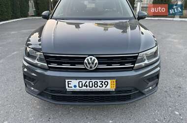 Позашляховик / Кросовер Volkswagen Tiguan 2017 в Чернівцях