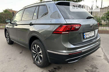 Внедорожник / Кроссовер Volkswagen Tiguan 2022 в Одессе