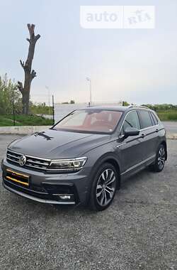 Внедорожник / Кроссовер Volkswagen Tiguan 2018 в Казатине